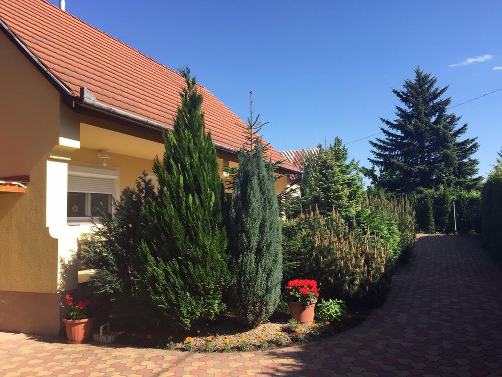 Honved Apartmanhaz Хевіз Екстер'єр фото